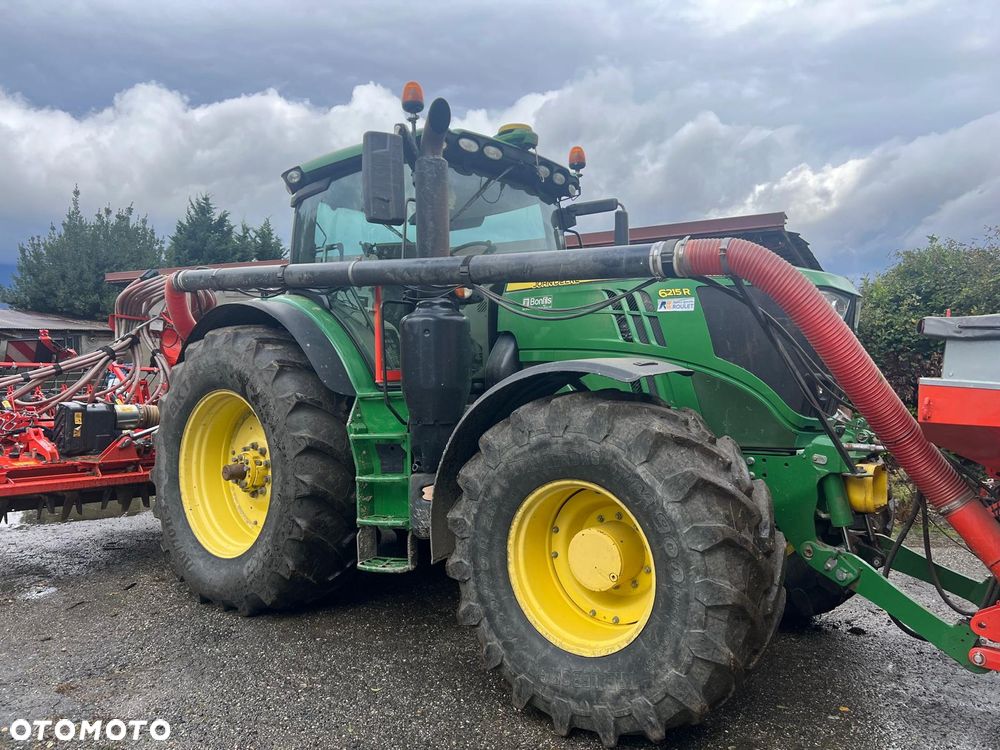 John Deere 6215R - 1