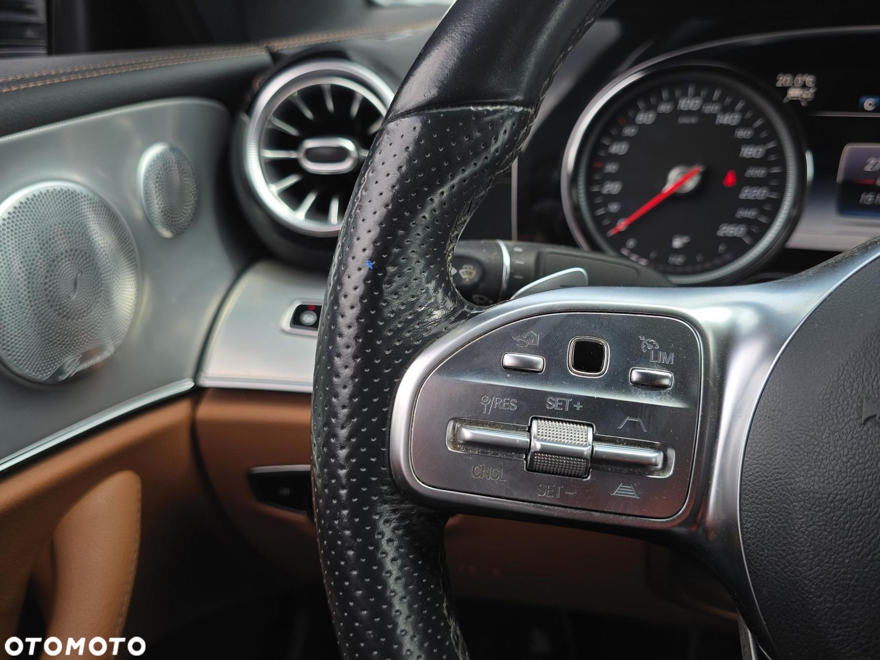Mercedes-Benz Klasa E 220 d Coupe 4-Matic 9G-TRONIC - 19
