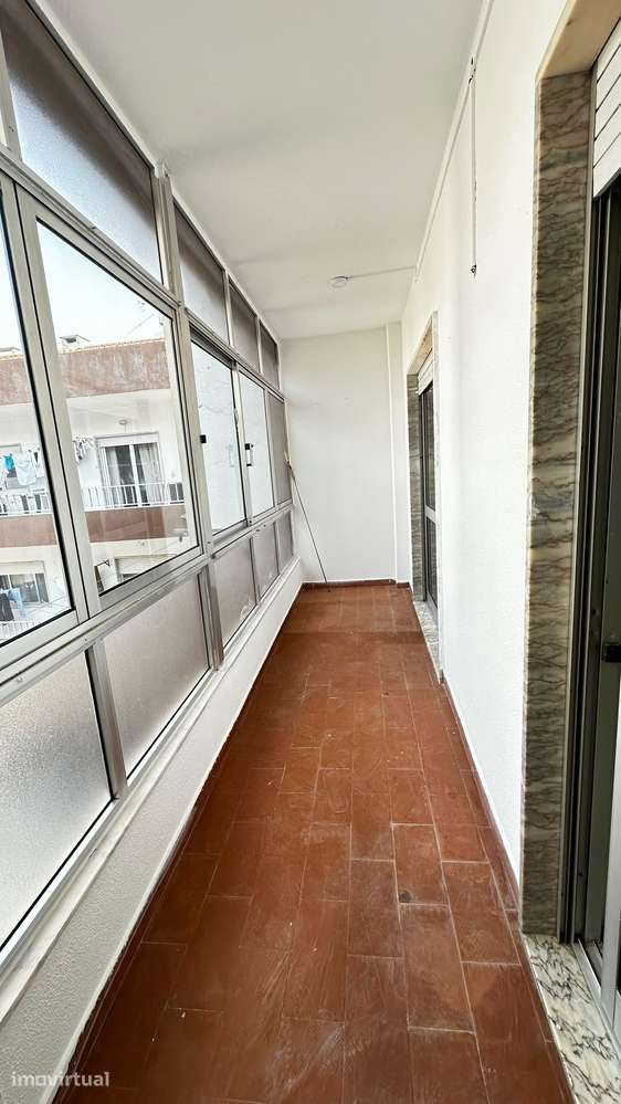 Apartamento T2 com segurança e pronto a habitar - Grande imagem: 3/12