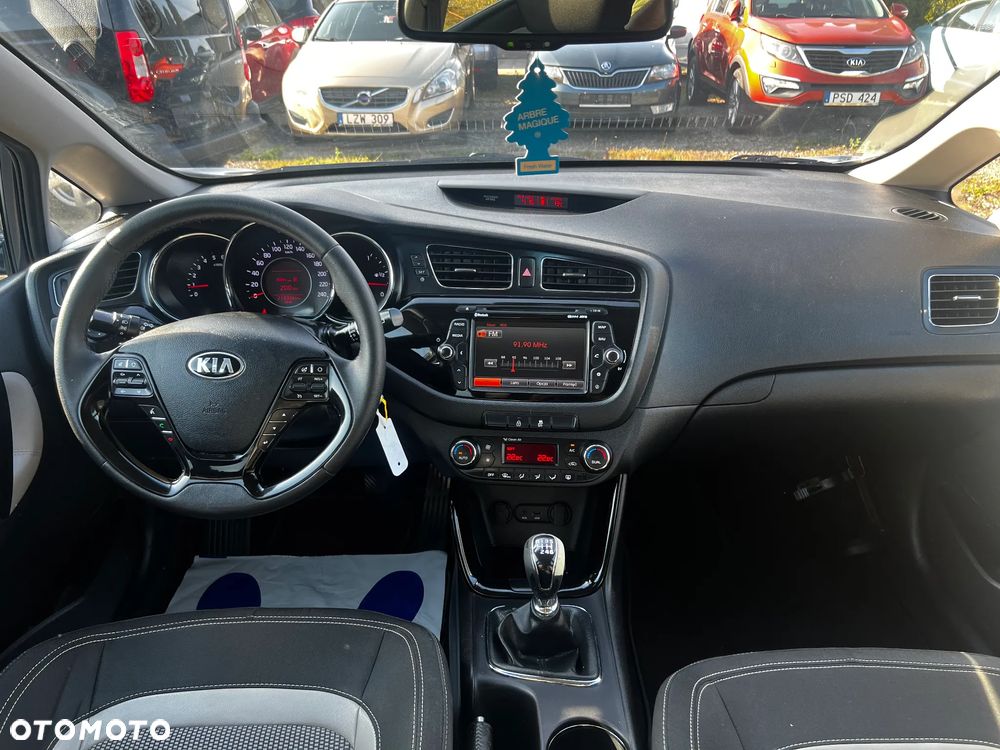 Kia Ceed - 6
