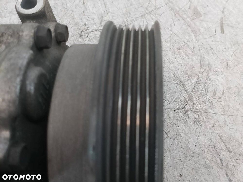 POMPA, SPRĘŻARKA KLIMATYZACJI RENAULT CLIO II FL 8200315744 1.5 DCI - 7