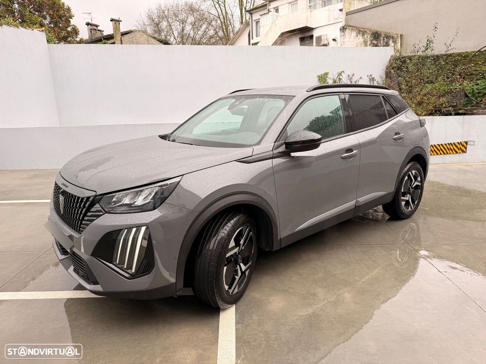 Peugeot 2008 1.2 PureTech Allure - 4