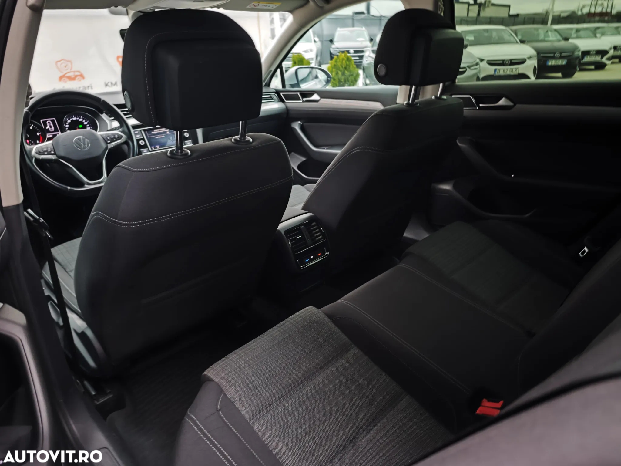 Volkswagen Passat - 14