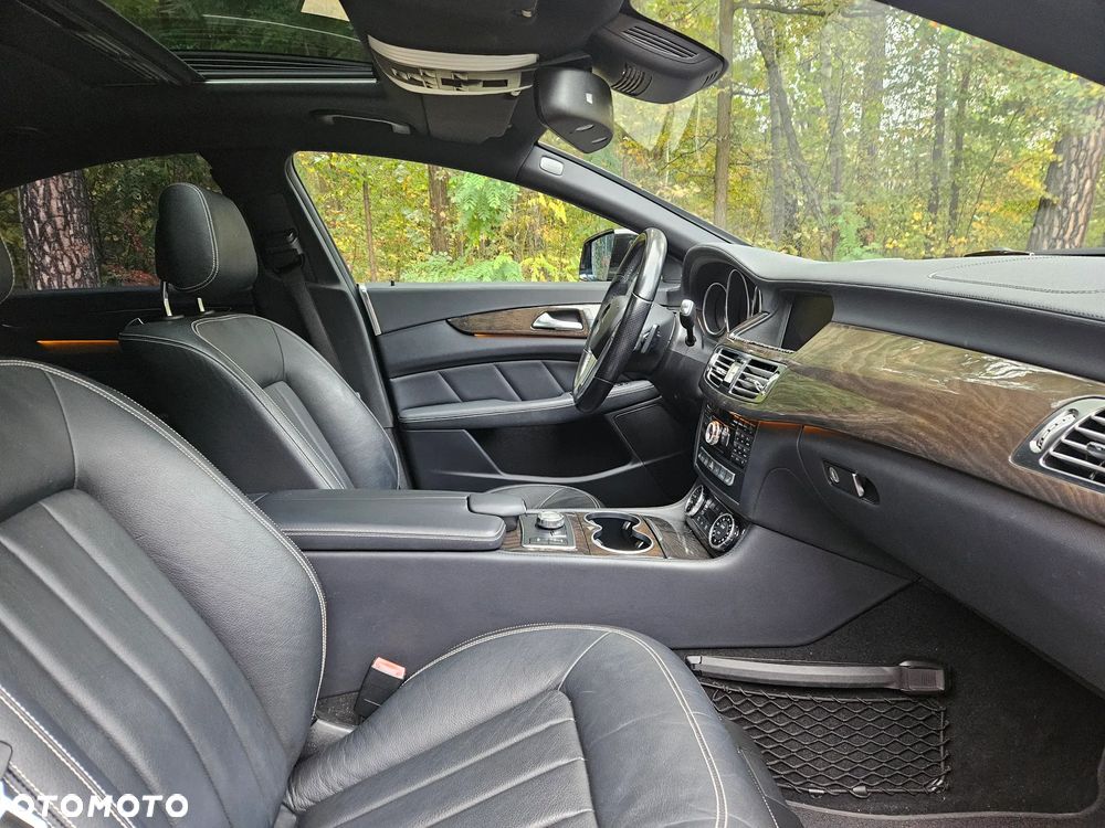 Mercedes-Benz CLS 350 BlueEff - 29