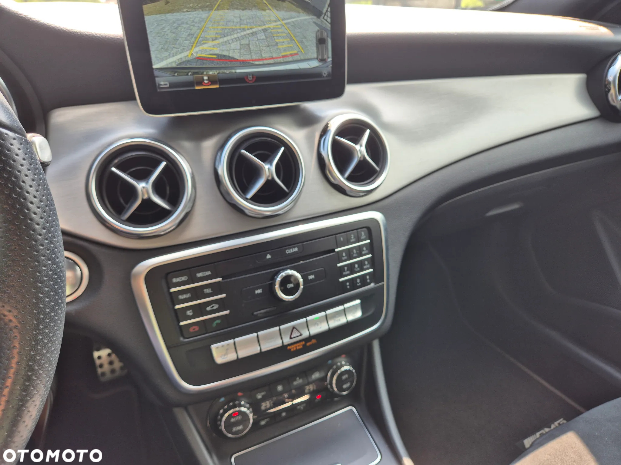 Mercedes-Benz GLA 200 7G-DCT AMG Line - 5