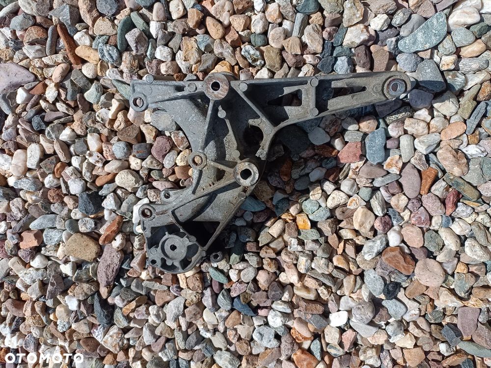 LAPA MONTAZ WSPORNIK MONTAZ PODSTAWA SPREZARKI KLIMATYZACJI NAPINACZA PASKA GM 10118751 CHEVROLET BLAZER GMC SYCLONE TYPHOON YUKON OLDSMOBILE BRAVADA S10 PICKUP 2.5 2.8 4.3 5.0 5.7 - 1