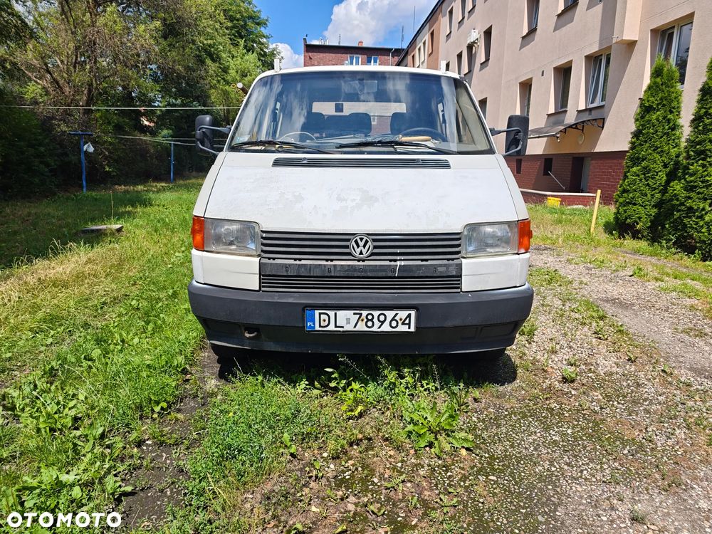 Volkswagen Transporter - 1