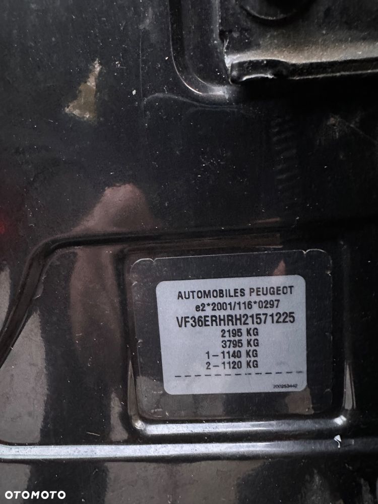 Peugeot 407 2.0 HDI Premium - 16