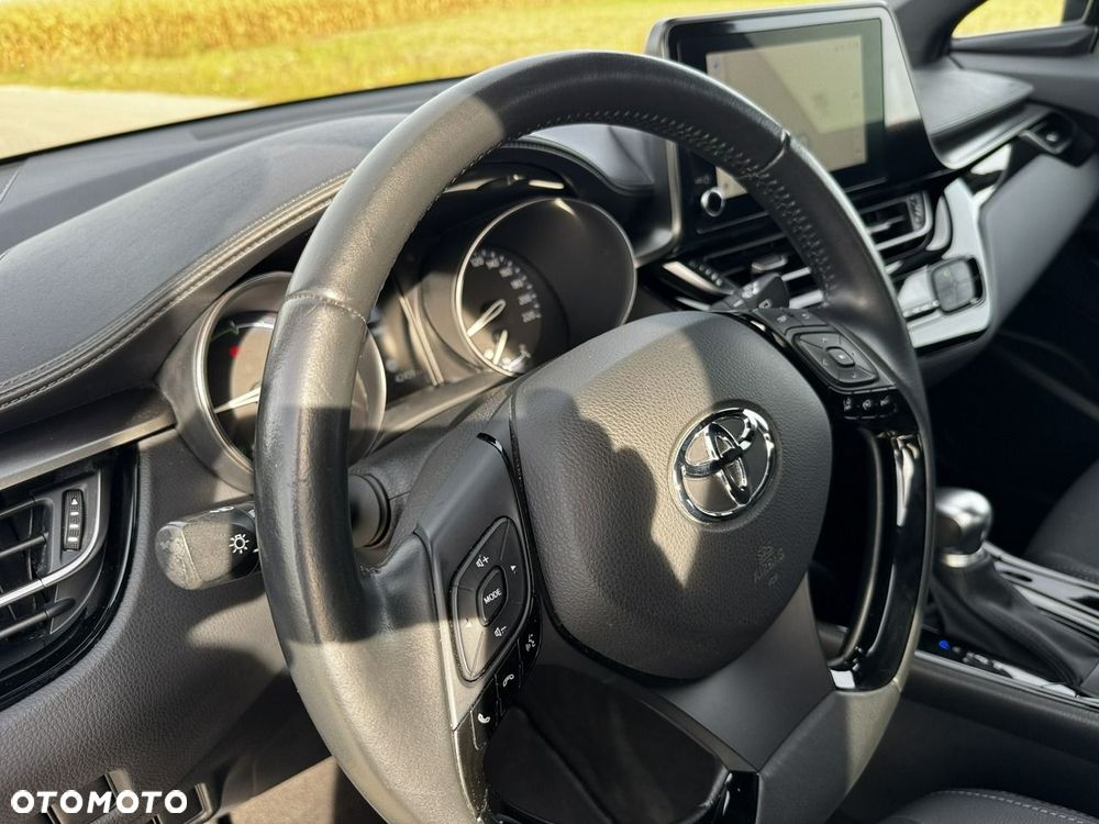 Toyota C-HR - 16