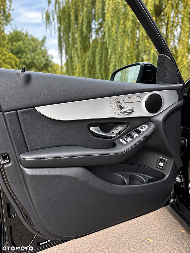 Mercedes-Benz GLC - 11