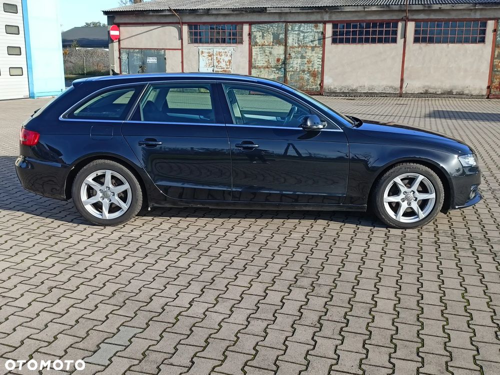 Audi A4 Avant 2.0 TDI Limited Edition - 2