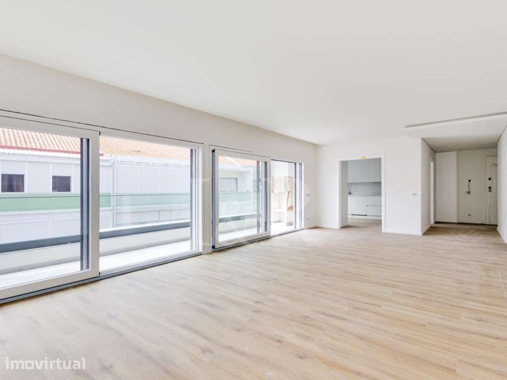 Penthouse T4 com terraço e estacionamento em Cacilhas, Almada - Grande imagem: 2/33
