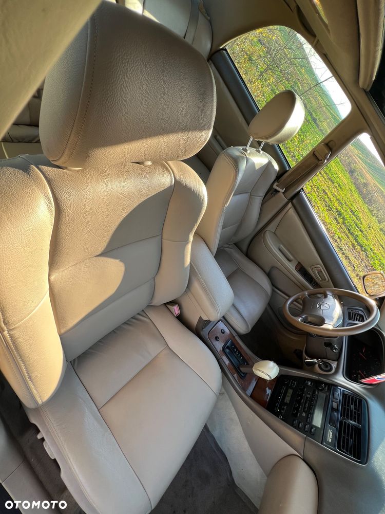 Lexus ES - 11