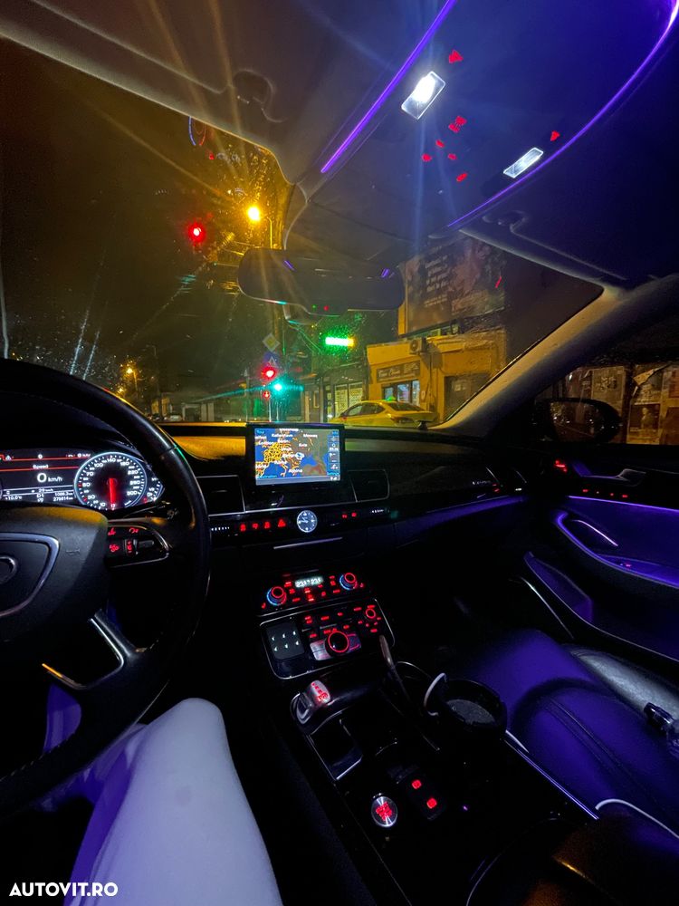 Audi A8 - 4