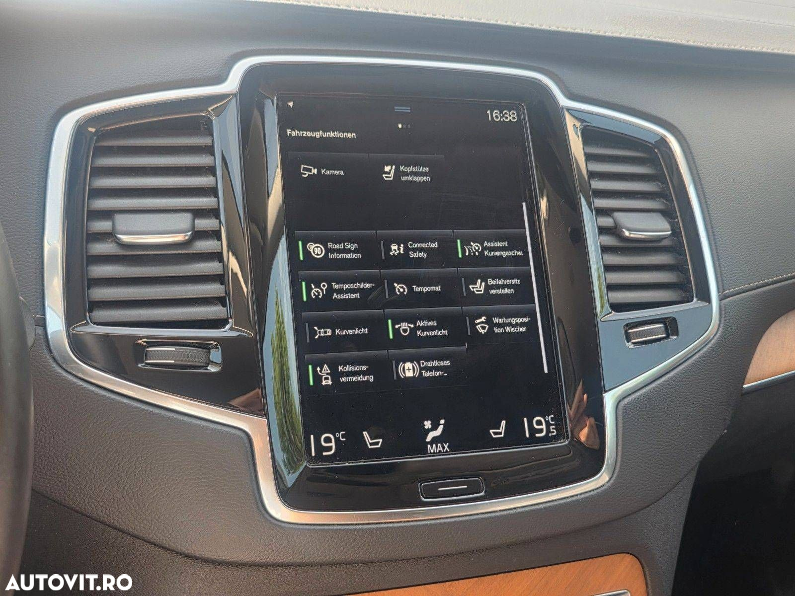 Volvo XC 90 - 5