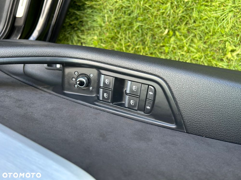Audi A4 Avant 2.0 TDI - 24
