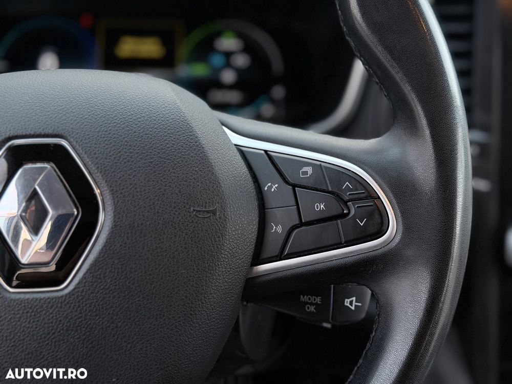 RENAULT Megane 2023 — imagine 24
