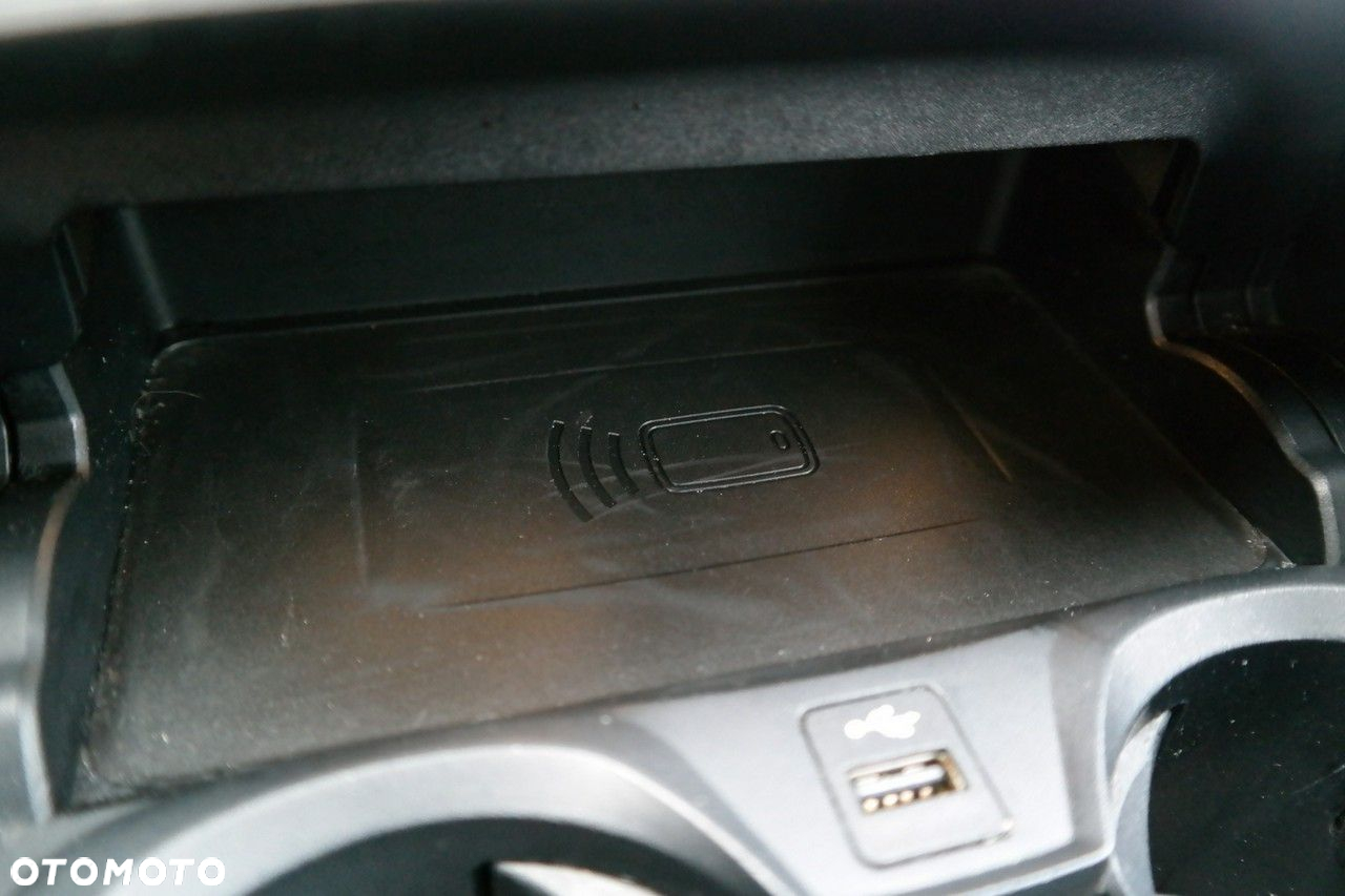 BMW Seria 3 318d Sport Line Shadow - 19