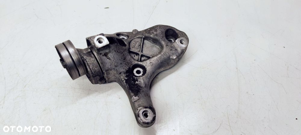 MOCOWANIE ŁAPA SPRĘŻARKI AUDI A3 8P 1K0260885B - 1