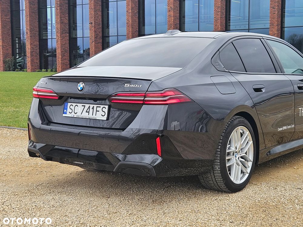 BMW Seria 5 540d xDrive mHEV M Sport - 9