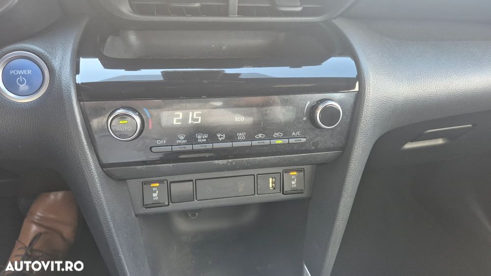 Toyota Yaris Cross 1.5 VVT-i HSD 4x2 Dynamic - 17