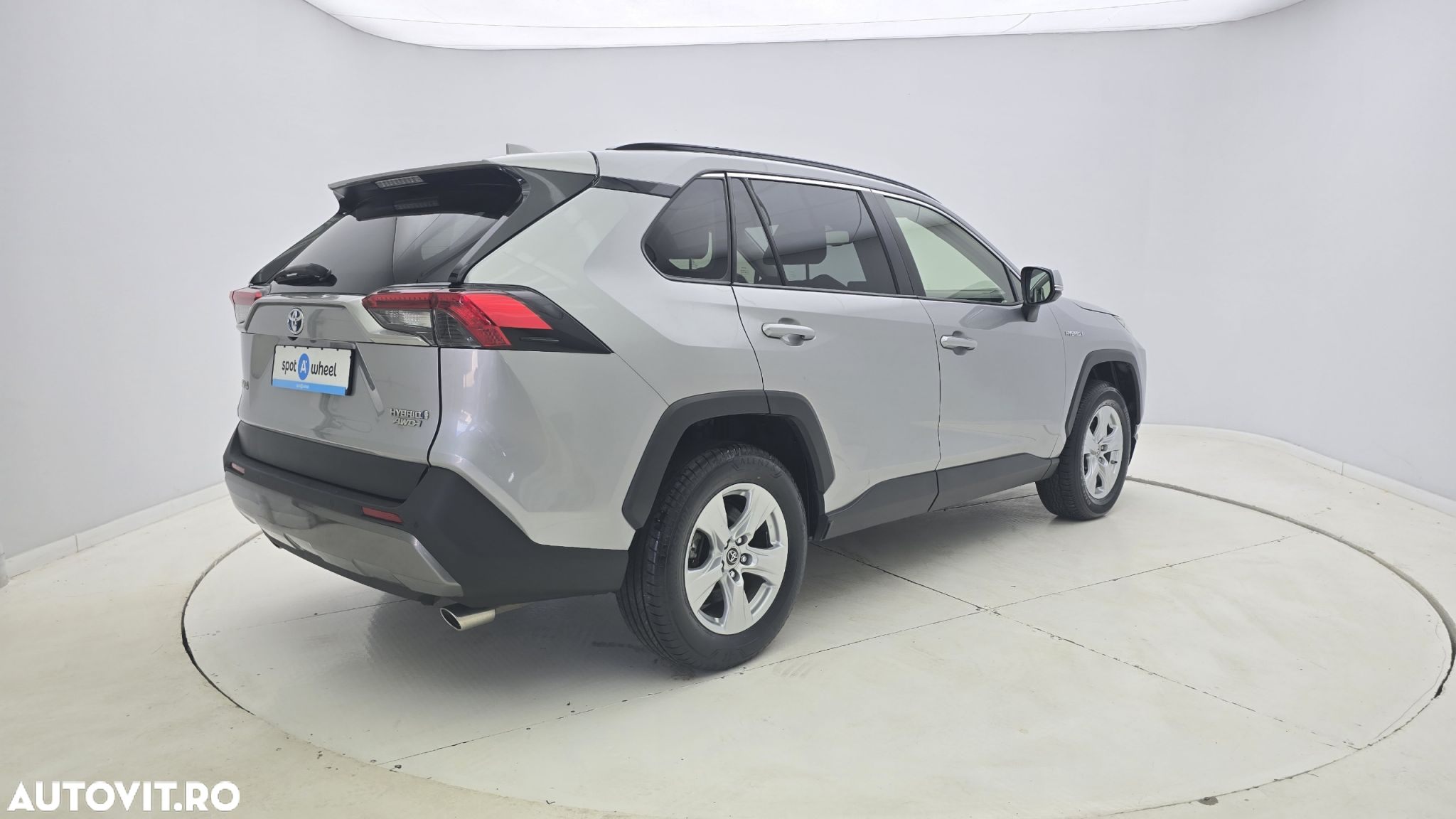 Toyota RAV4 - 6