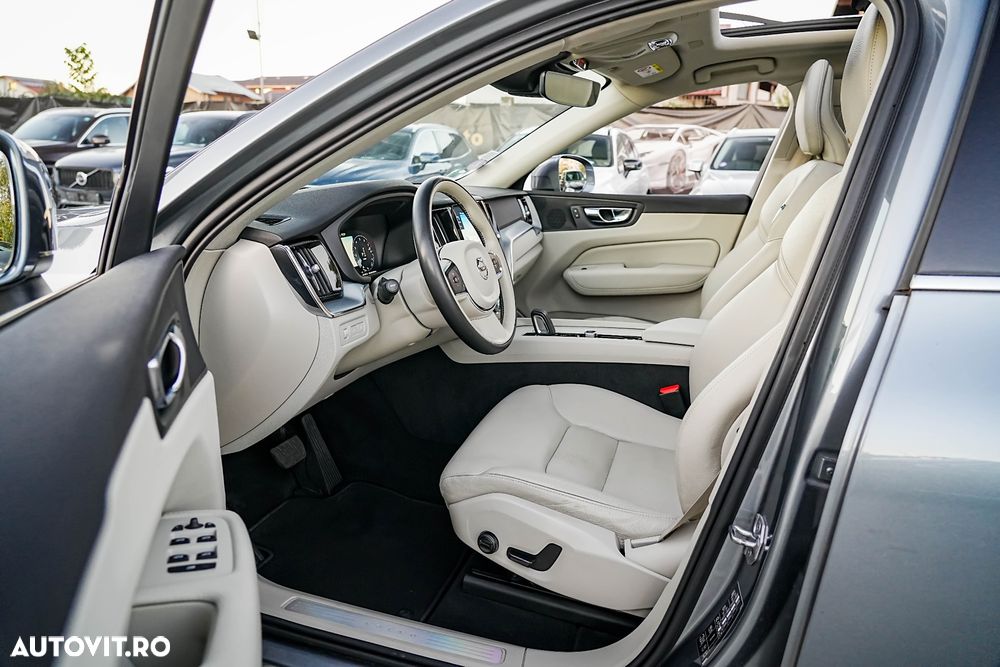 Volvo XC 60 Recharge T8 Twin Engine eAWD Inscription - 14