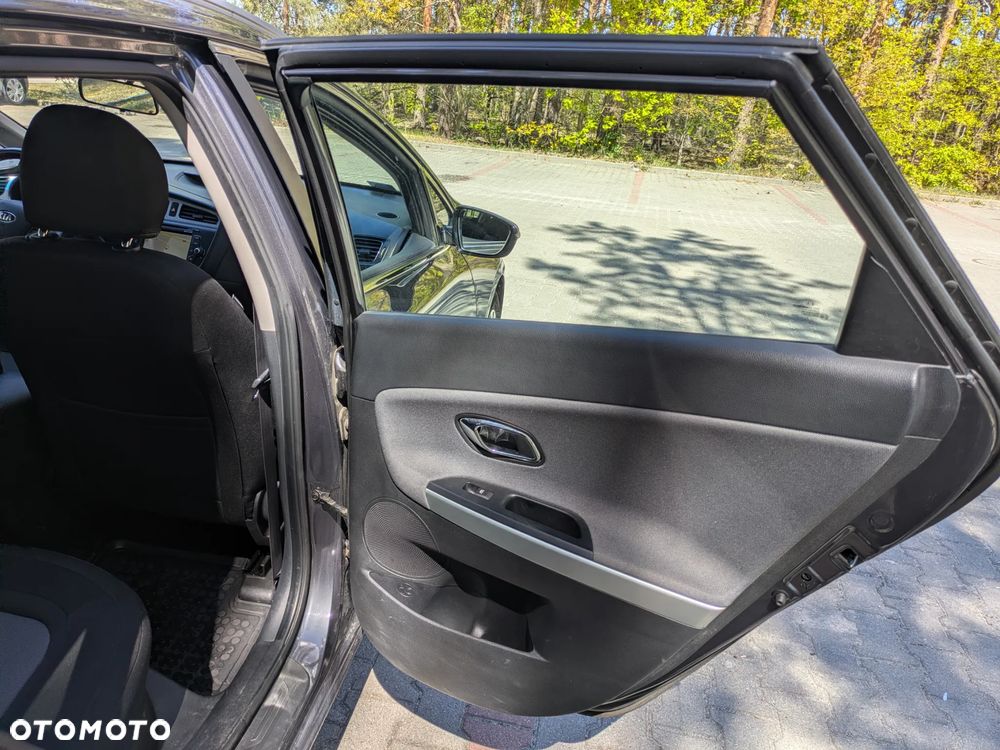 Kia Ceed 1.6 CRDi M - 13