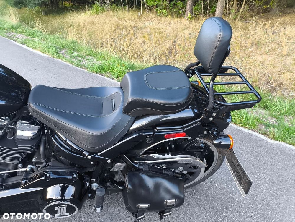 Harley-Davidson Softail Breakout - 30