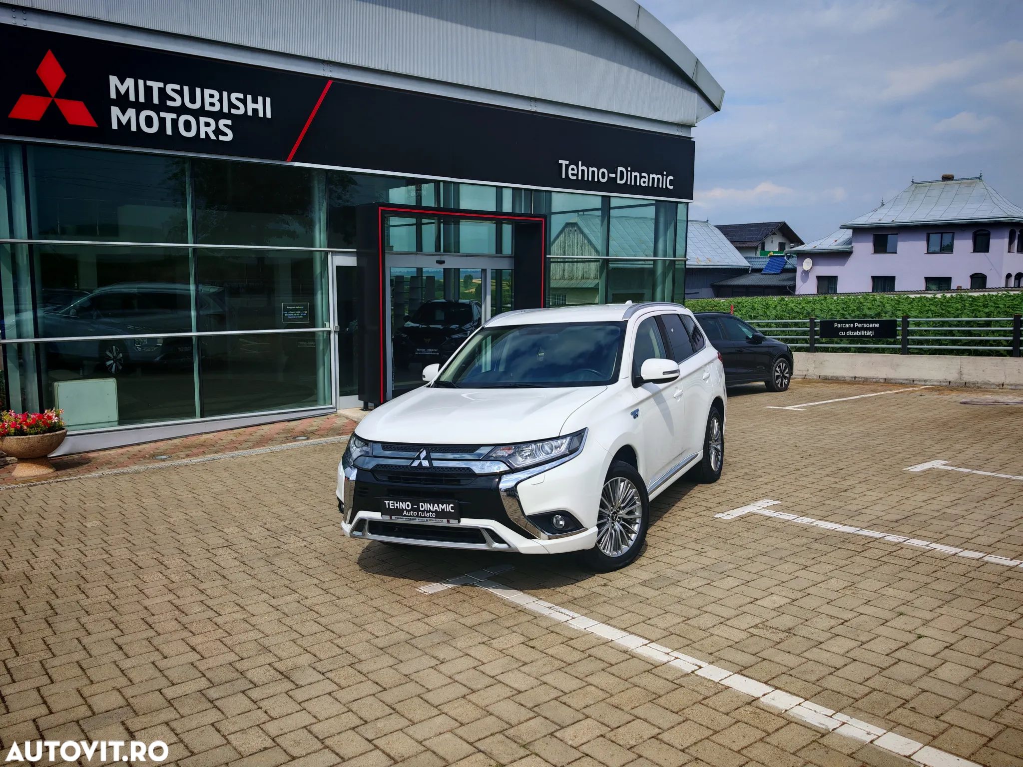 Mitsubishi Outlander PHEV 2.4 L 4X4 Intense - 1