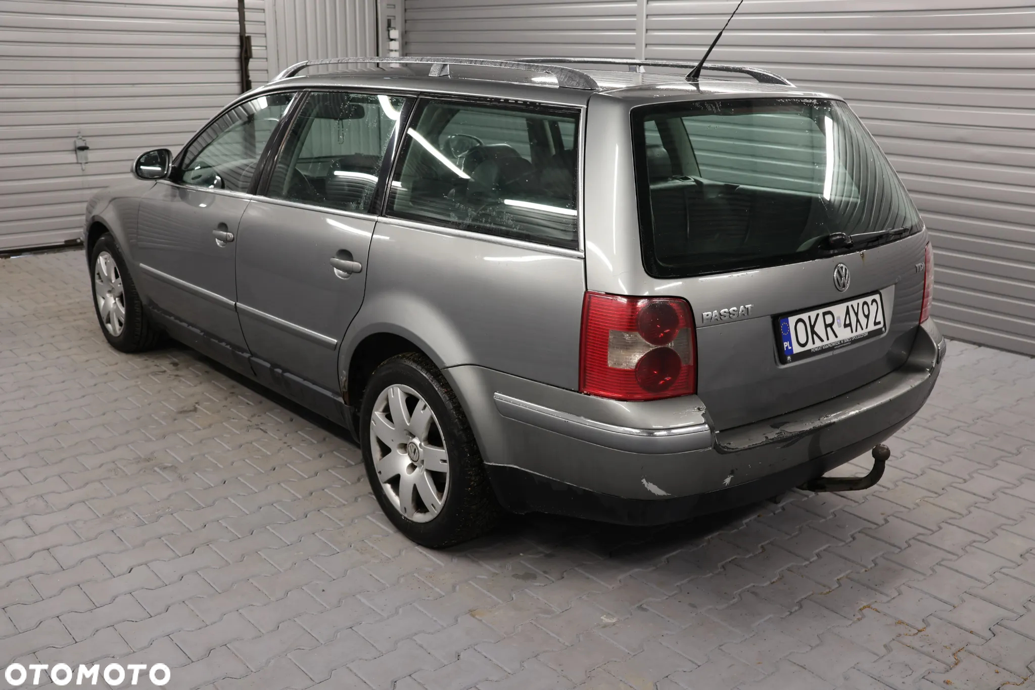 Volkswagen Passat 1.9 TDI Comfortline - 4