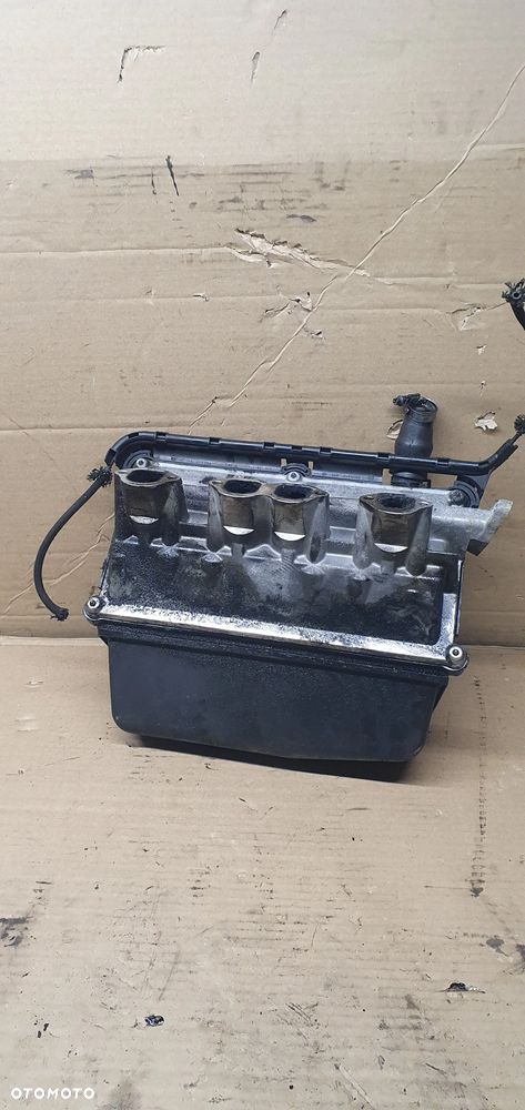 Kolektor ssący obudowa filtra VW Polo 6N2 1.9 SDI 028129037D 028129713M - 3