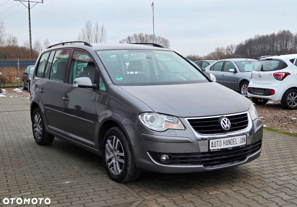 Volkswagen Touran - 27