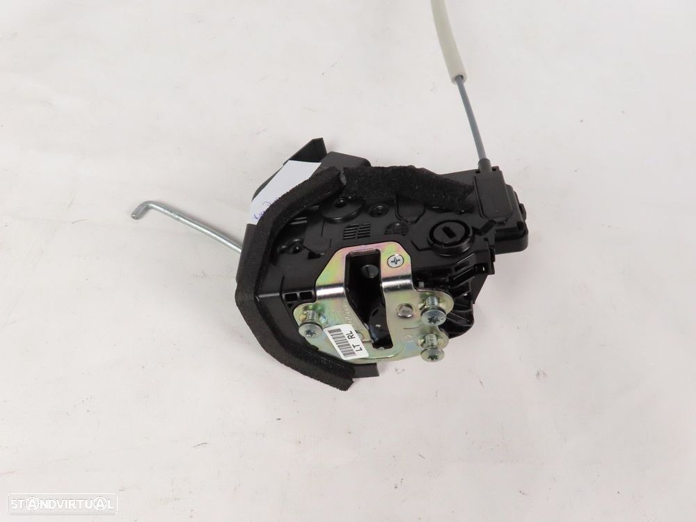 Fecho da porta Esquerdo/Trás Seminovo/ Original KIA RIO IV (YB, SC)/KIA STONIC (... - 2