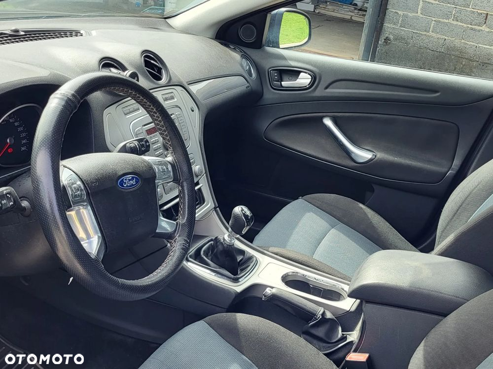 Ford Mondeo 1.8 TDCi Silver X - 15
