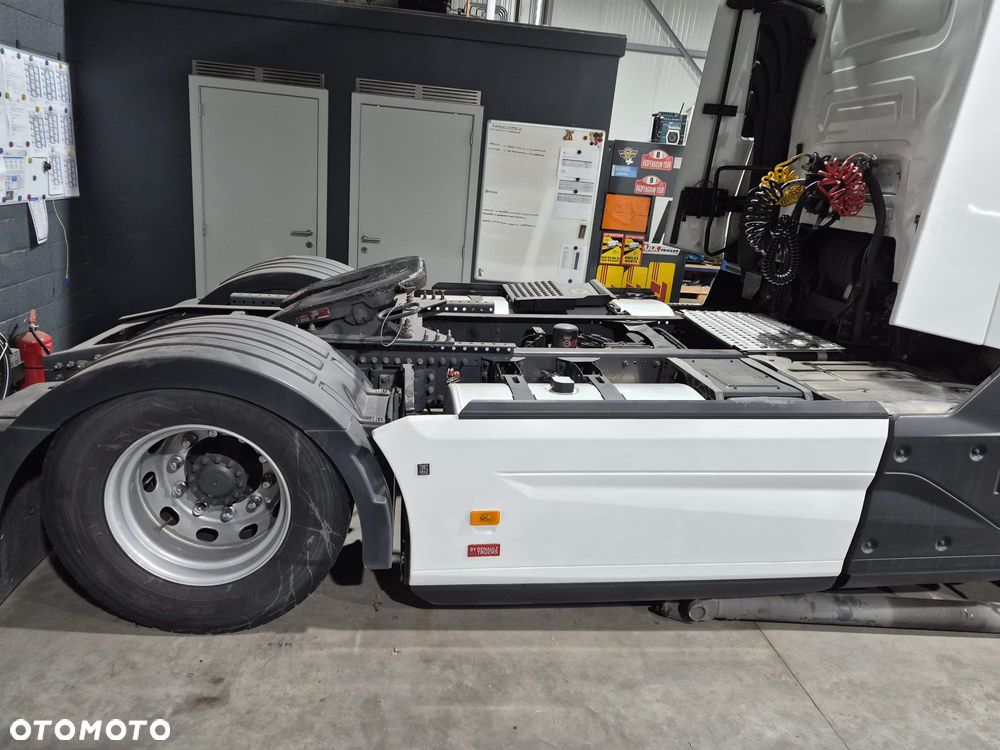 Renault T440 - 14
