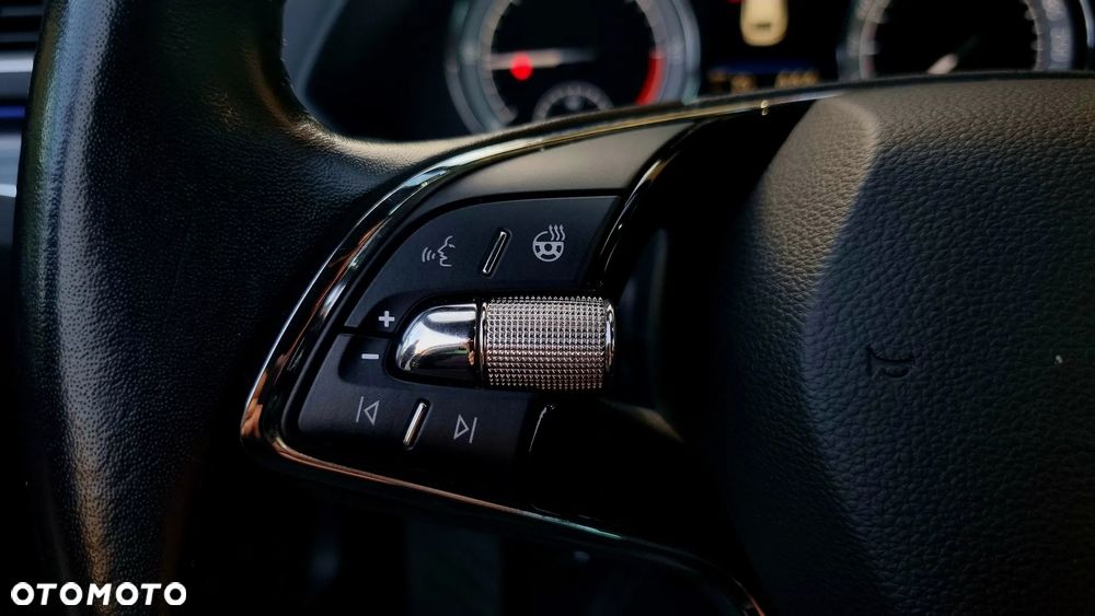 Skoda Superb 2.0 TDI SCR Style - 11