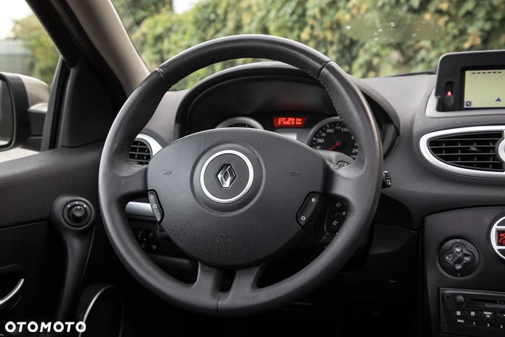 Renault Clio 1.6 16V Dynamique - 32