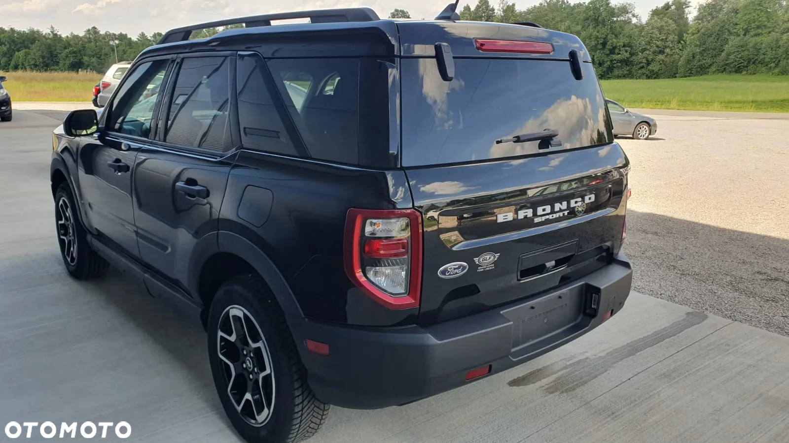 Ford Bronco - 7