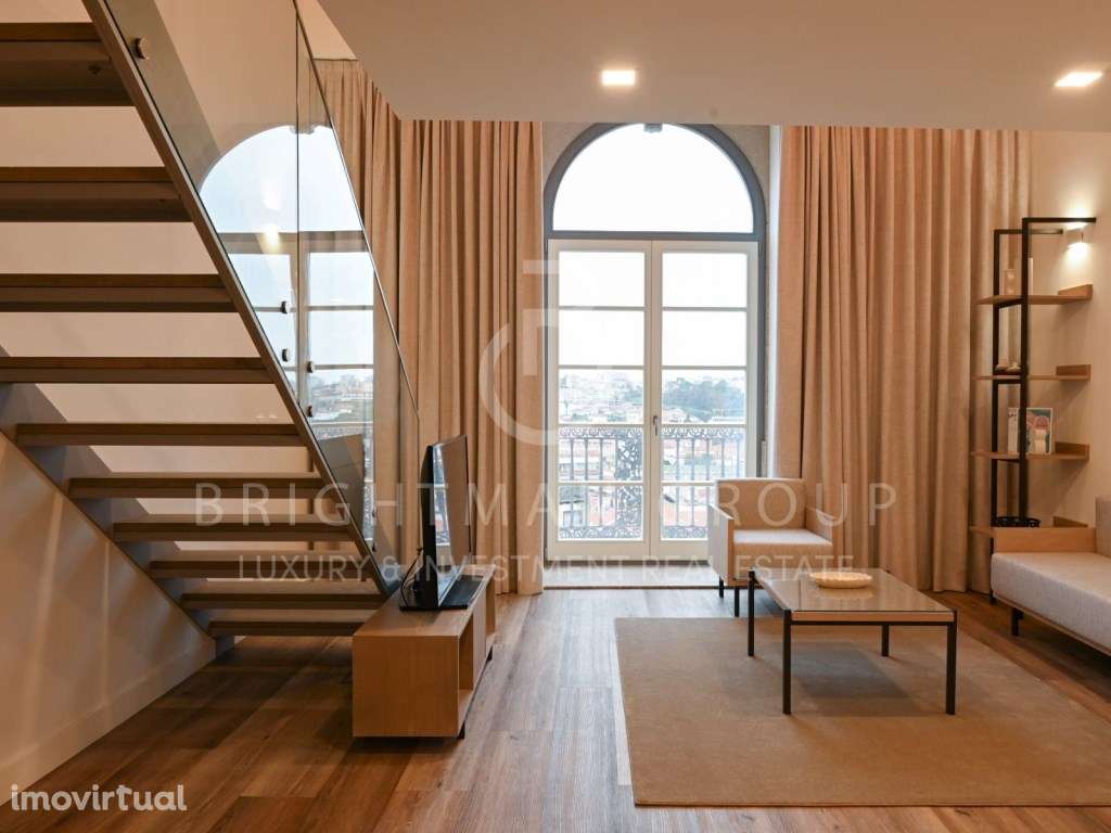 Loft T1 com terraço no Palácio Fervença, no Porto - Grande imagem: 3/19