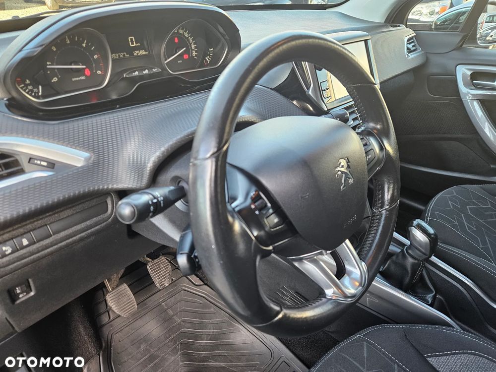 Peugeot 2008 1.6 BlueHDi Style - 16