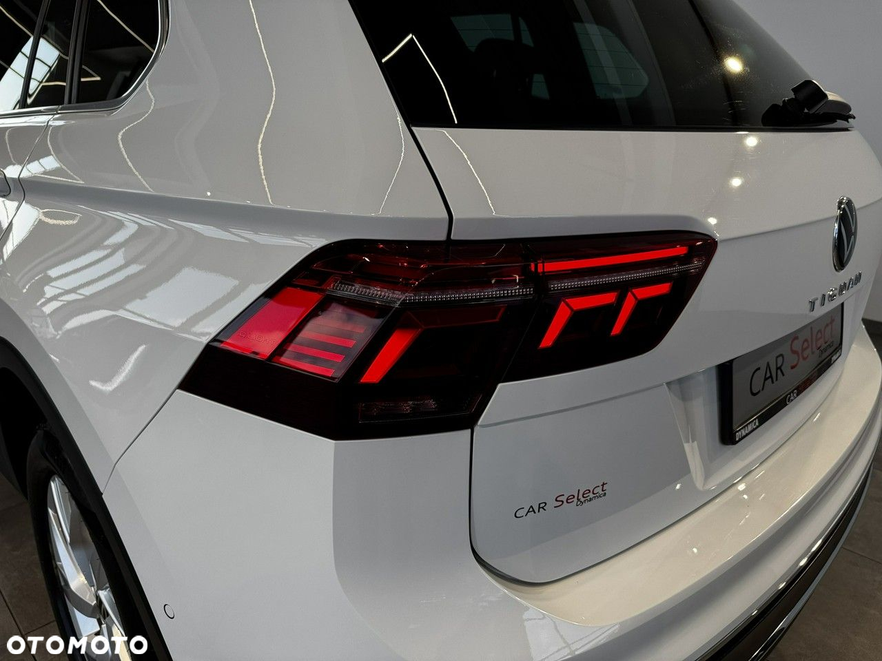 Volkswagen Tiguan - 12