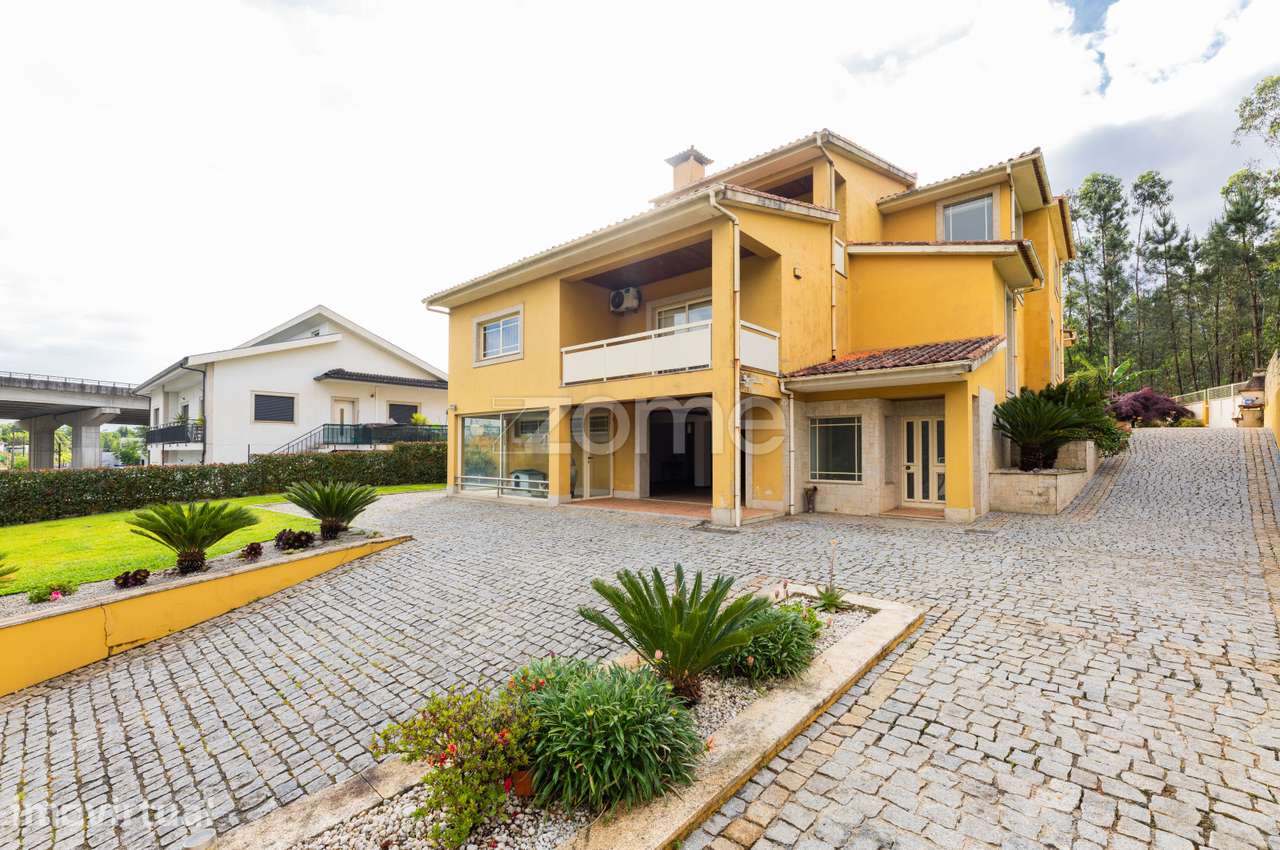 Moradia T4 com 2.000 m2 de terreno, em Areias - Barcelos - Grande imagem: 3/58