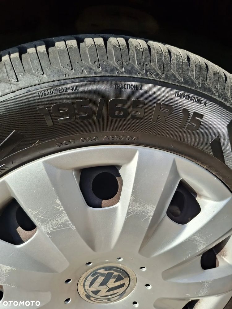 Volkswagen Touran - 23