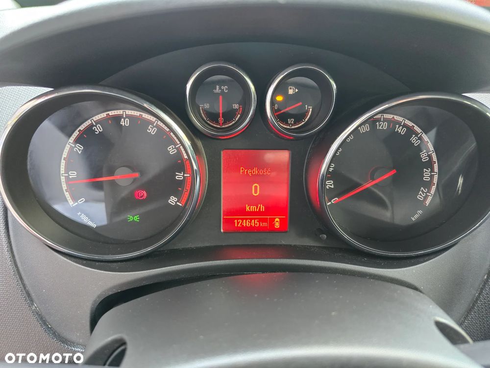 Opel Meriva 1.4 T Cosmo S&S - 23