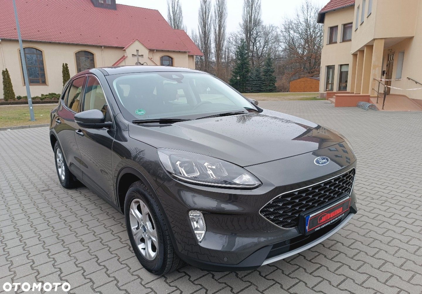 Ford Kuga - 1