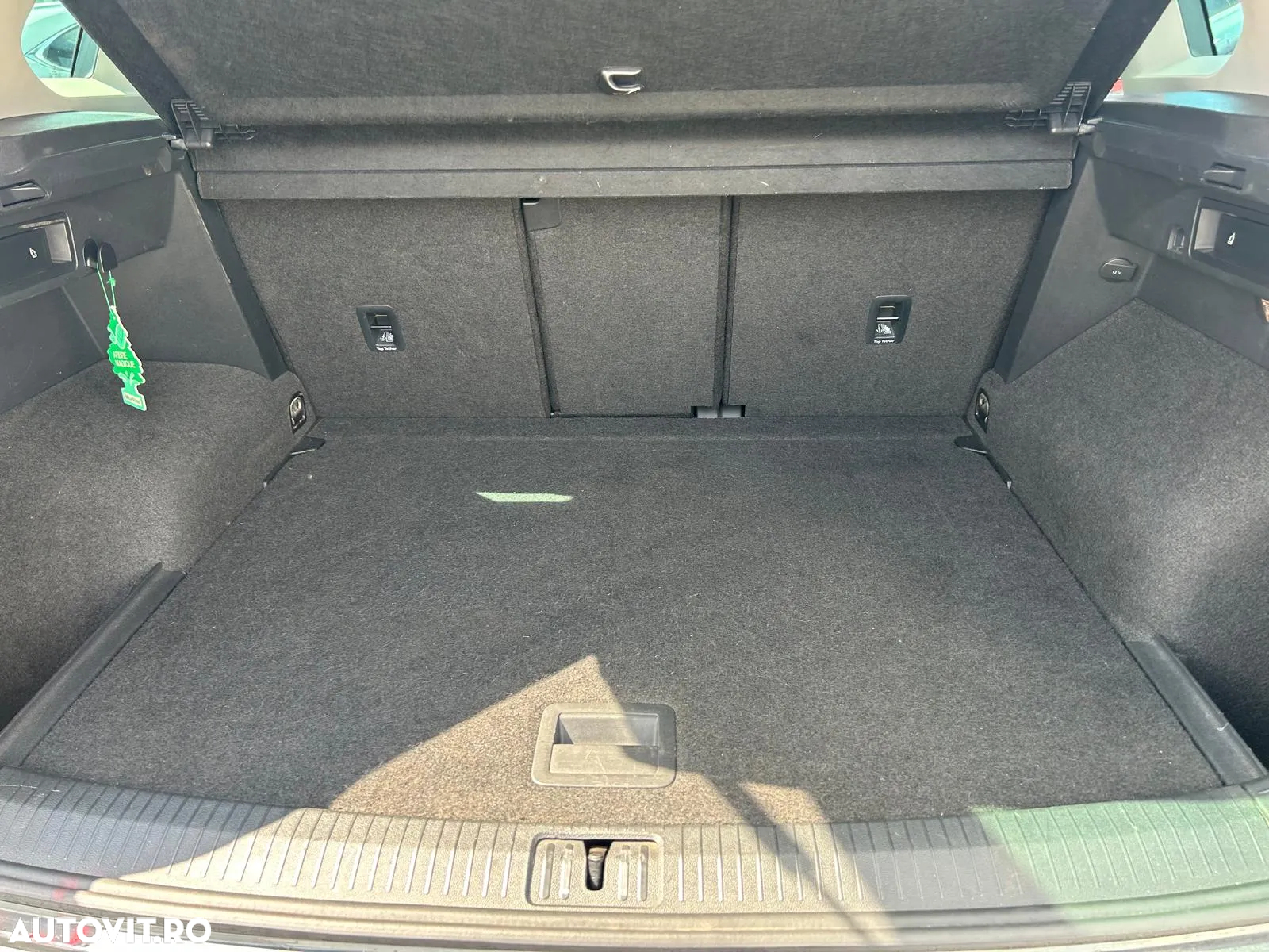 Volkswagen Tiguan - 9