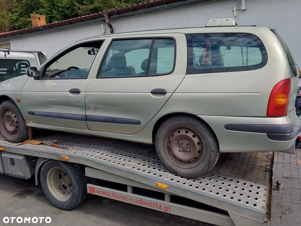 Renault Megane I FL (99-02r.) 1.6 B 107KM. Silnik K4M 700 Skrzynia JB3-S-83.Cały na części.GWARANCJA !!!  Przód Tył Zestaw Komplet Drzwi Klapa Zderzak Błotnik Maska Grill Atrapa Szyba Pas Lampa Lusterko Boczki Fotel Kanapa Kokpit Deska Rozdzielcza Przełącznik Włącznik Sterownik Przewody Wiązka Instalacja Moduł Komputer Czujnik Listwa Pompa Alternator Wtryski Głowica Rozrusznik Kompresor Sprzęgło Dwumas Silnik Skrzynia ABS Klimatyzacji Paliwa Wspomagania Kolektor Turbina Przepustnica Zawór Chłodnica Koło Hak Belka Sanki Zawieszenie Mcpherson Półoś Amortyzator Wydech Tłumik Zacisk Most - 3