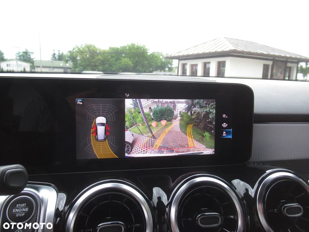 Mercedes-Benz GLB 200 7G-DCT - 17