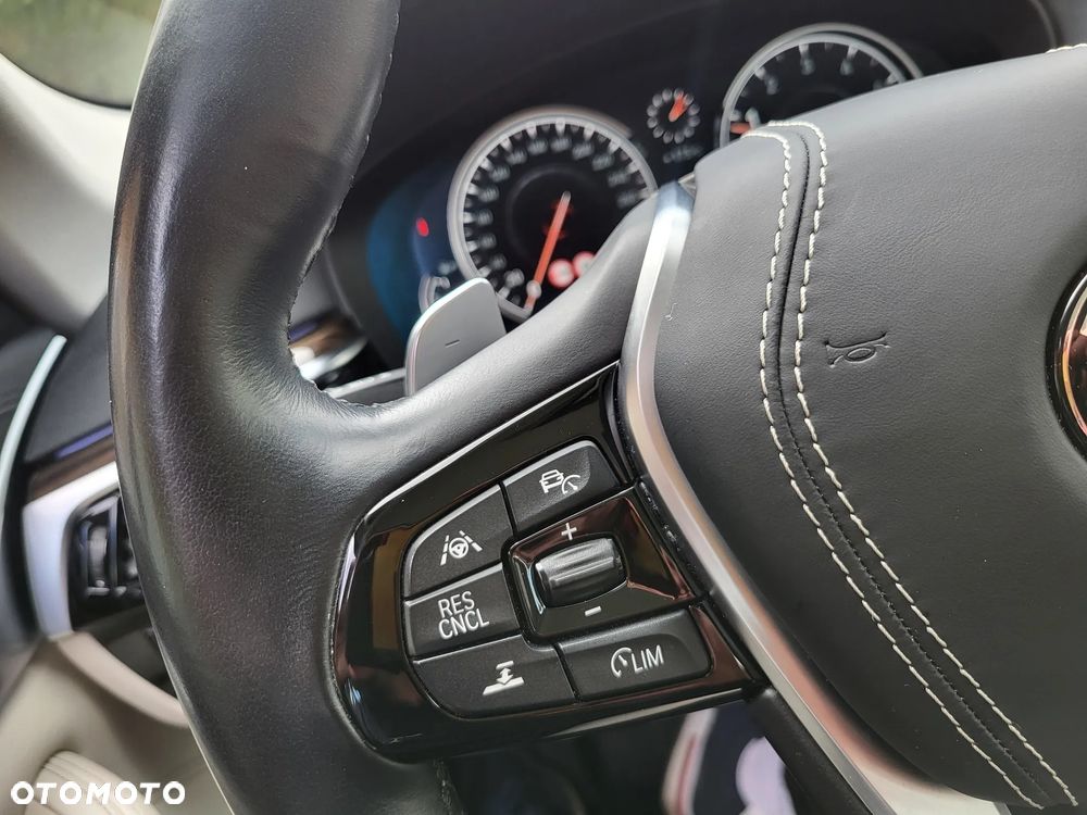 BMW Seria 5 540i xDrive Luxury Line - 18
